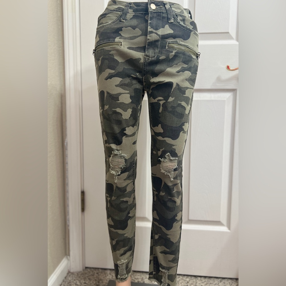 Fashion Nova Camouflage Ankle Jeans